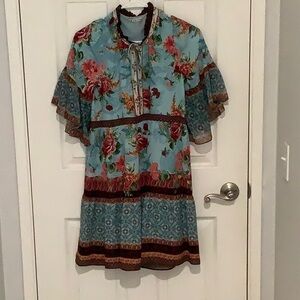 Alice + olivia size small beautiful floral dress